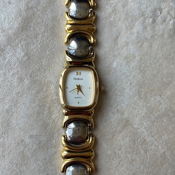 Armitron lady battery bracelet band TT water resistant - Picture 2 of 5